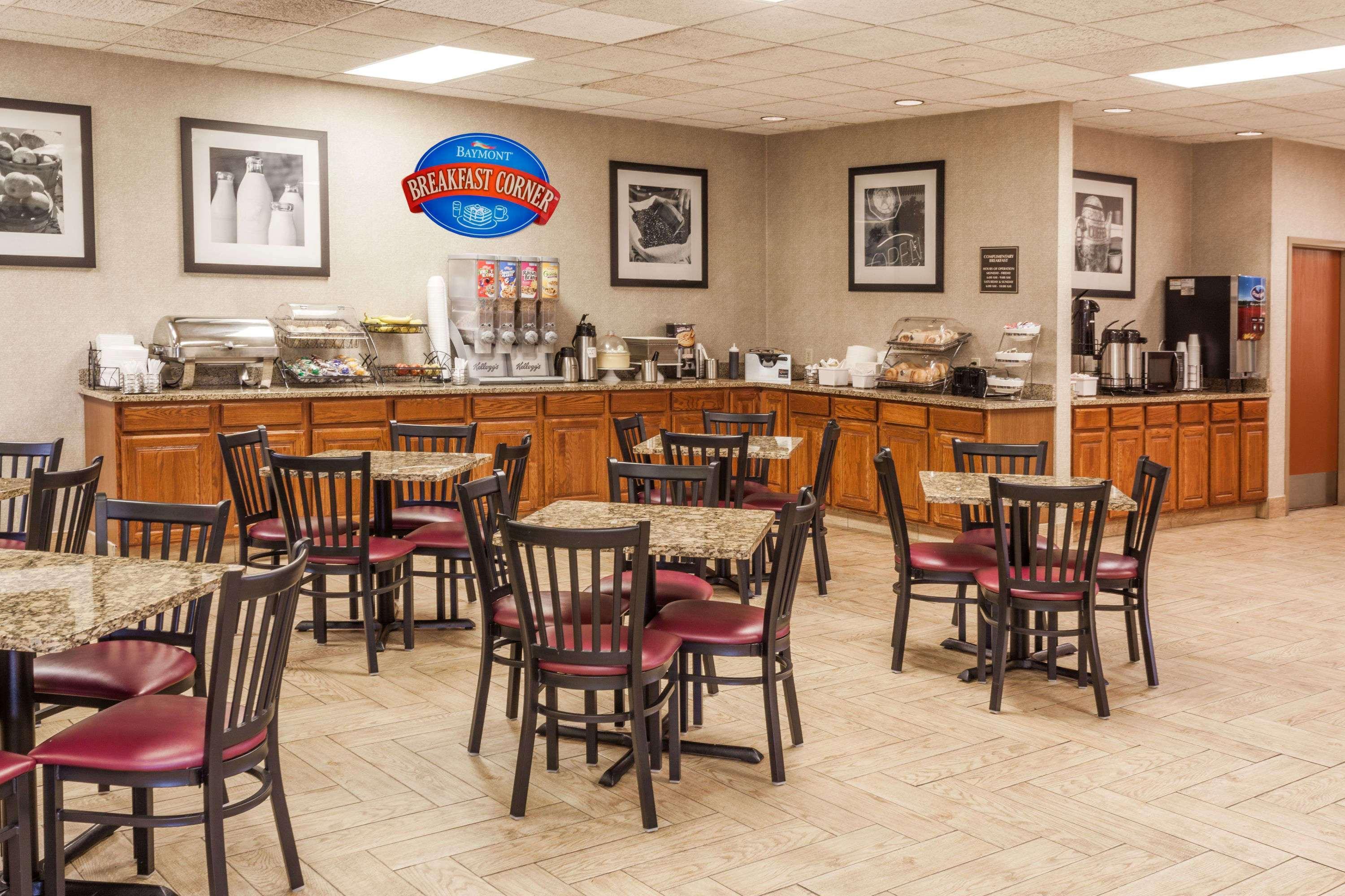 Baymont By Wyndham Michigan City Dış mekan fotoğraf